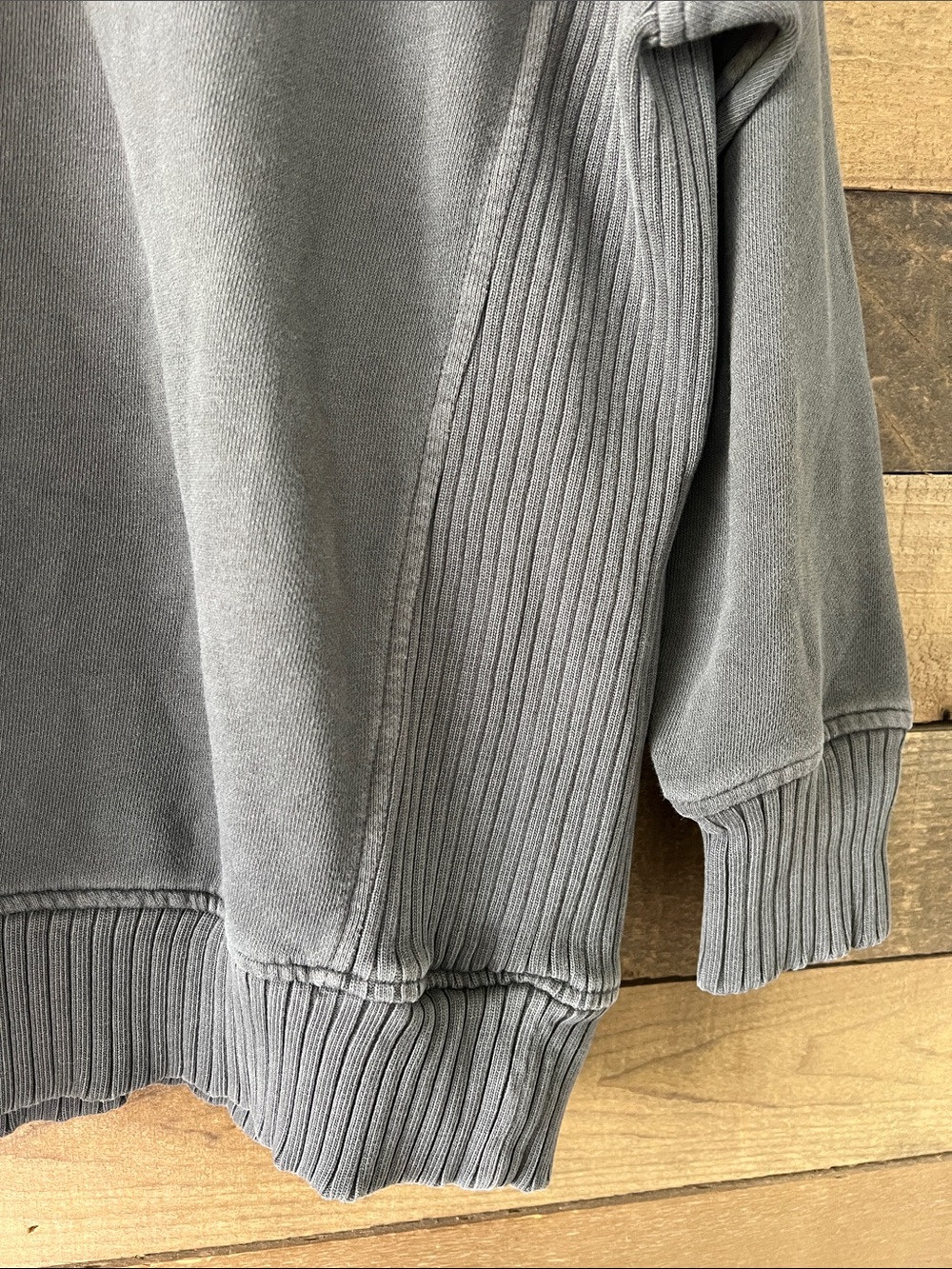 Aerie Women's Down-To-Earth Crew Sweatshirt in Smoked Gray Size Small - Picture 5 of 9